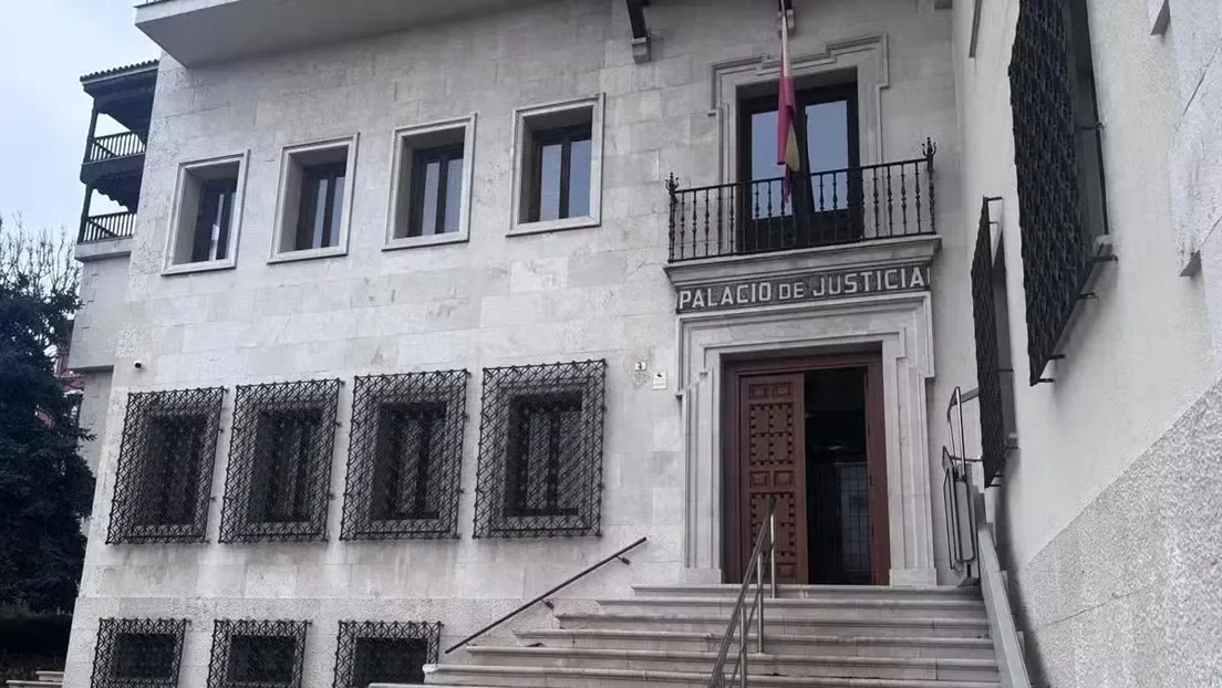 Solicitan 28 años de prisión para el marroquí que asesinó a su mujer asestándole 34 puñaladas delante de sus hijos