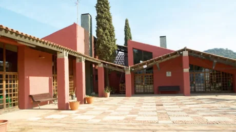 Intervención de la Generalidad de Cataluña en el centro de menas de Dosrius (Barcelona) tras múltiples delitos de menores magrebíes - mayo 2025