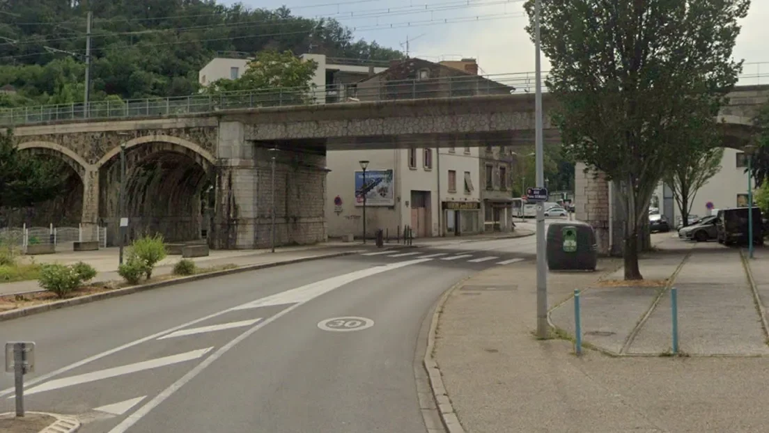 Detenido un inmigrante ilegal argelino por intentar violar a una joven en plena calle en Lyon (Francia)