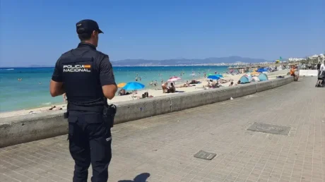 Siete ladrones de diversas nacionalidades detenidos por robos en Playa de Palma en solo tres días - junio 2025