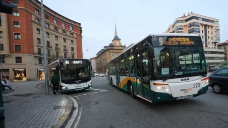 Condenan a 2 años de prisión a un marroquí por agredir con patadas y puñetazos y robar el móvil a un hombre en Pamplona - mayo 2025