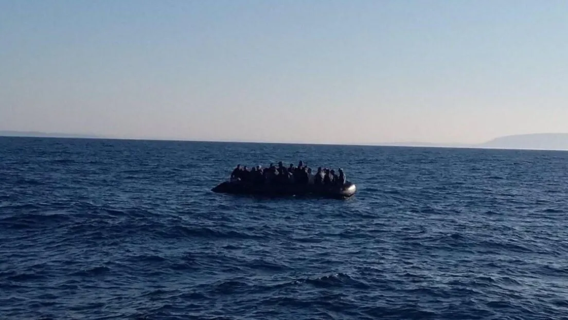 Salvamento Marítimo recoge a 12 inmigrantes magrebíes frente a Ibiza este domingo