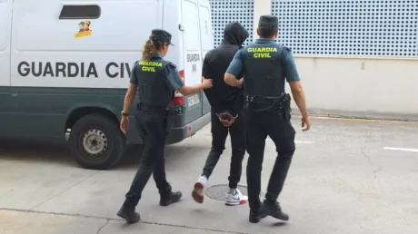 Detenidos dos magrebíes por robar aparatos electrónicos de 4.500 euros en una casa de Inca (Mallorca) - junio 2025