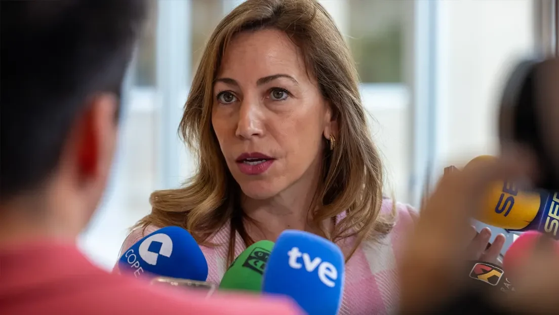 La alcaldesa de Zaragoza pide al Gobierno de Sánchez una política migratoria regulada: «los ayuntamientos no tienen recursos»