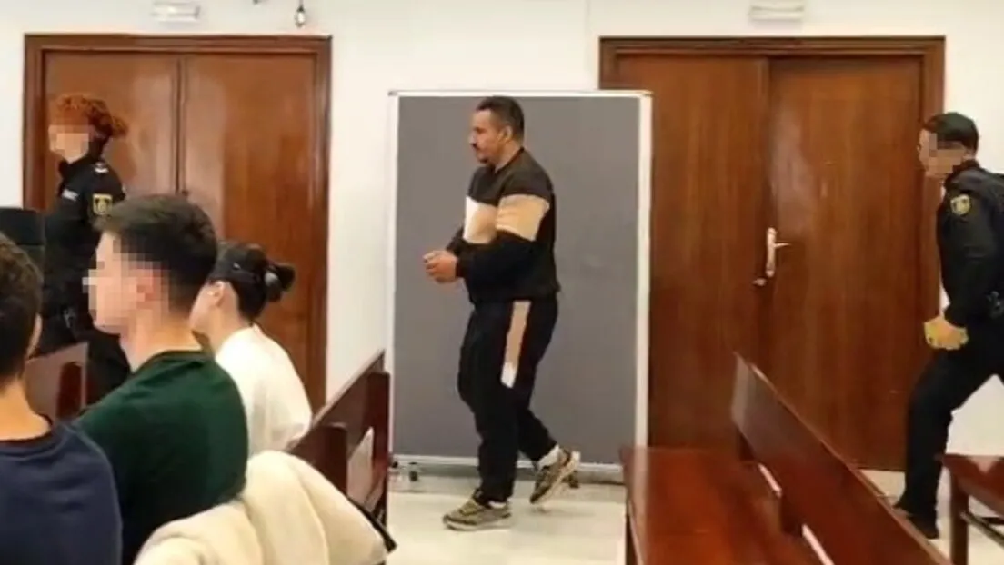 Sentencian a 22,6 años de prisión al marroquí que degolló a su esposa frente a sus hijos pequeños en Almería