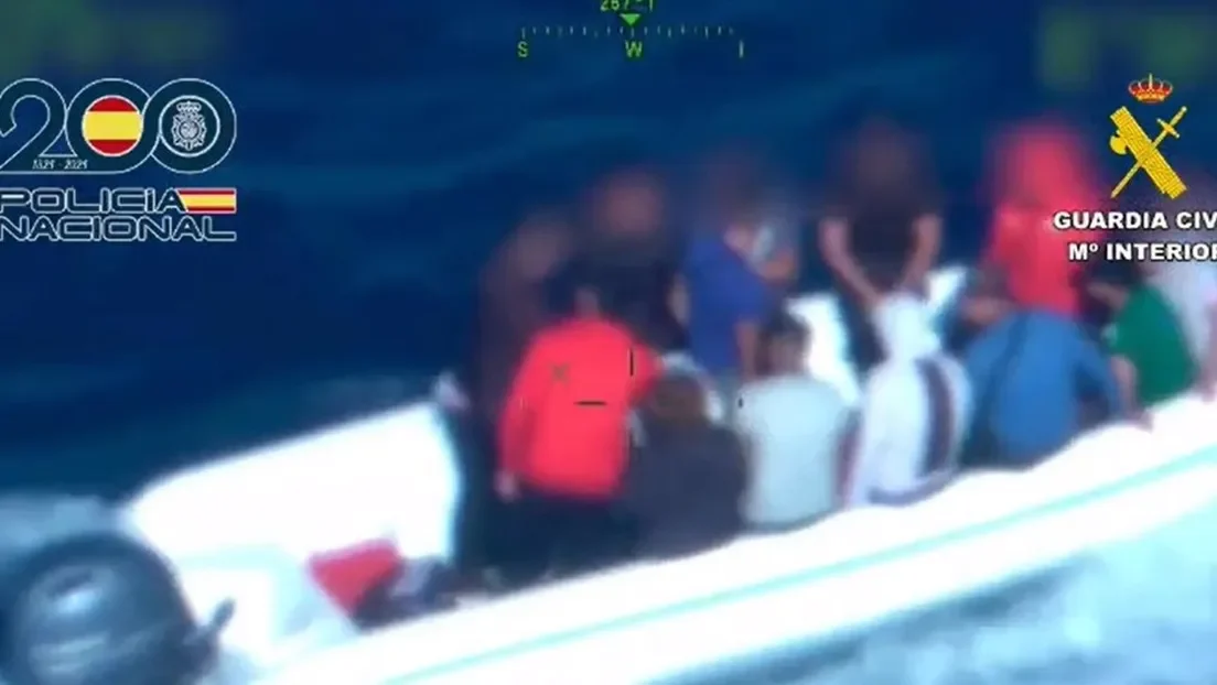 Detenidos dos argelinos en Formentera por traer inmigrantes en una patera-taxi y cobrar 9.000 euros a cada uno