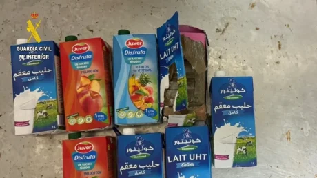 Detenido un camionero en Algeciras por traer desde Marruecos 7 kilos de hachís ocultos en envases de zumo y leche - junio 2025