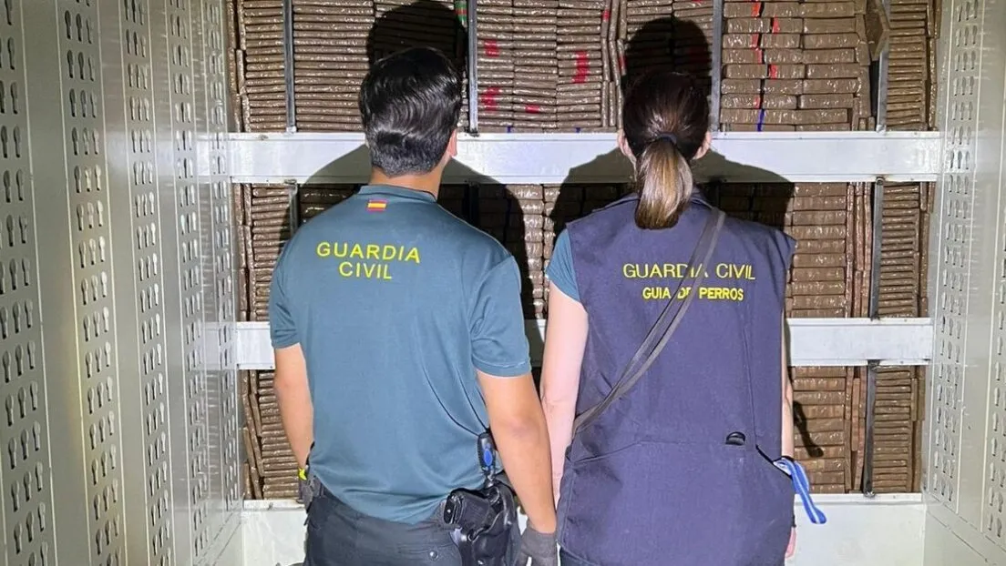 La Guardia Civil de Algeciras intercepta casi 5 toneladas de hachís ocultas en un camión procedente de Marruecos