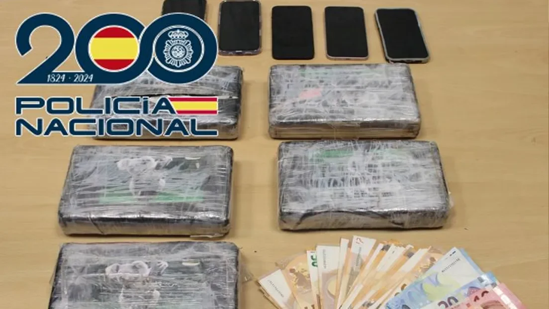 Detenidos en Granada un rumano y un marroquí con casi 6 kilos de cocaína y más de 2.700 euros en efectivo en un vehículo