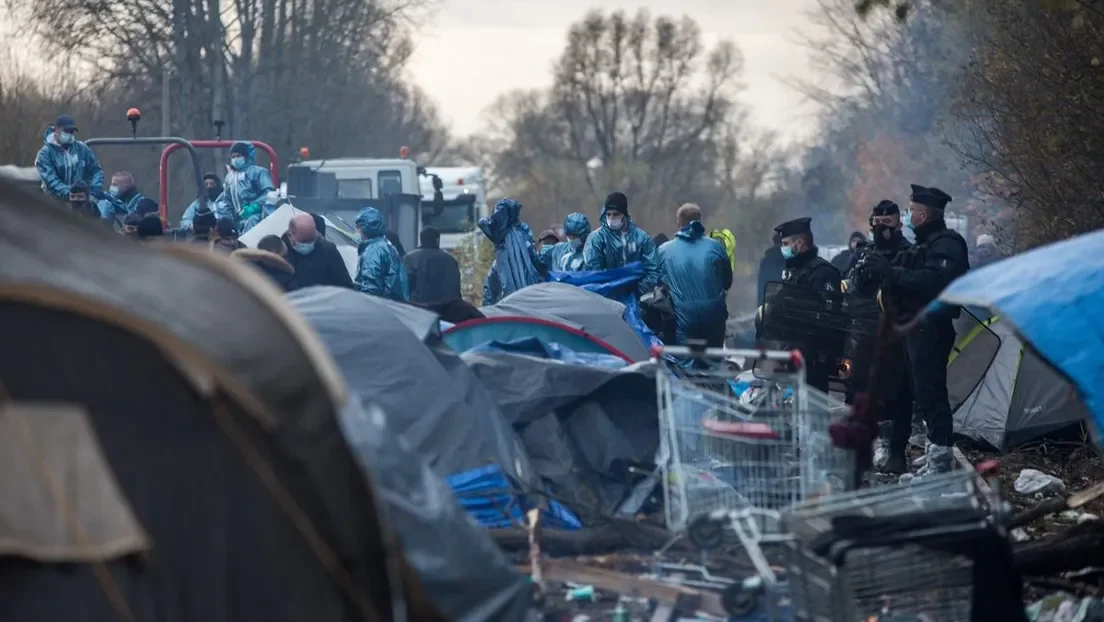 Muere un sudanés y otros cinco resultan heridos tras un tiroteo en un campamento de inmigrantes de Loon-Plage (Francia)