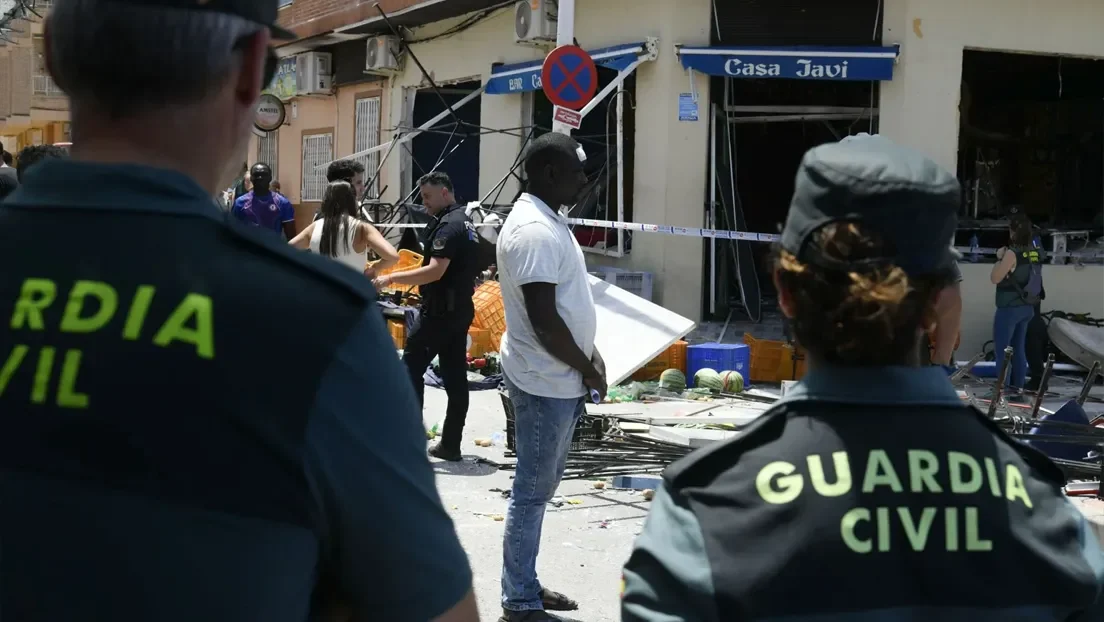 Al menos 17 heridos, dos muy graves, tras una fuerte explosión en un problemático bar de una mujer marroquí en Lo Pagán (Murcia)