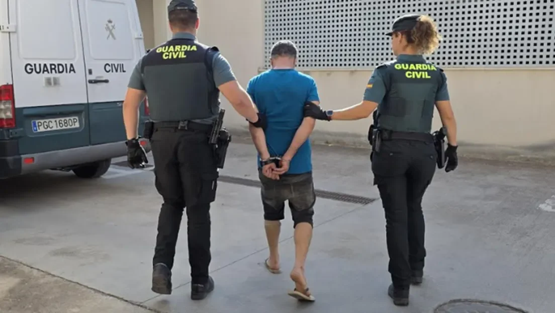Detenido un magrebí de 55 años por amenazar de muerte con un cuchillo a una mujer y a su hijo menor en La Puebla (Mallorca)