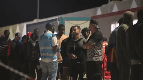 Salvamento Marítimo recoge a 85 inmigrantes subsaharianos y magrebíes a 64 kilómetros al sur de Fuerteventura - junio 2025