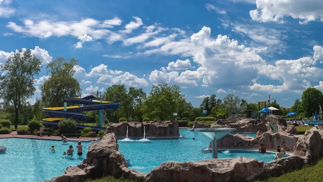 Horror en Hessen (Alemania): Al menos 9 niñas de entre 11 y 17 años agredidas sexualmente por cinco sirios en una piscina pública