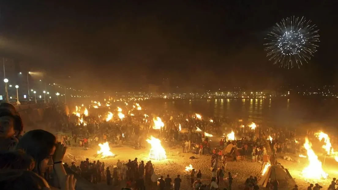 Varios marroquíes detenidos por robos y agresión con gas pimienta durante la Noche de San Juan en una playa de Málaga
