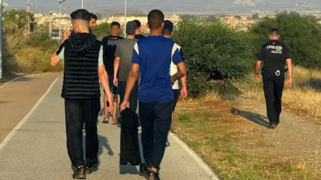 Una patera con 31 inmigrantes llegó este sábado al municipio de Águilas (Murcia) - junio 2025