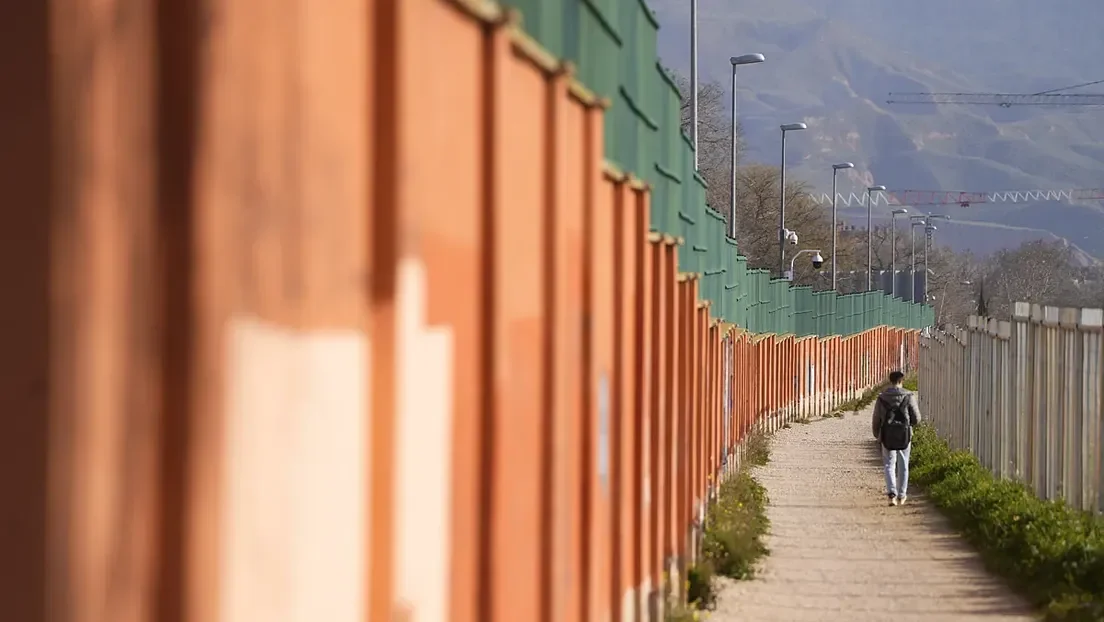 Buscan a un individuo de raza negra por violar vaginal y analmente a una joven española junto al centro de inmigrantes de Alcalá de Henares