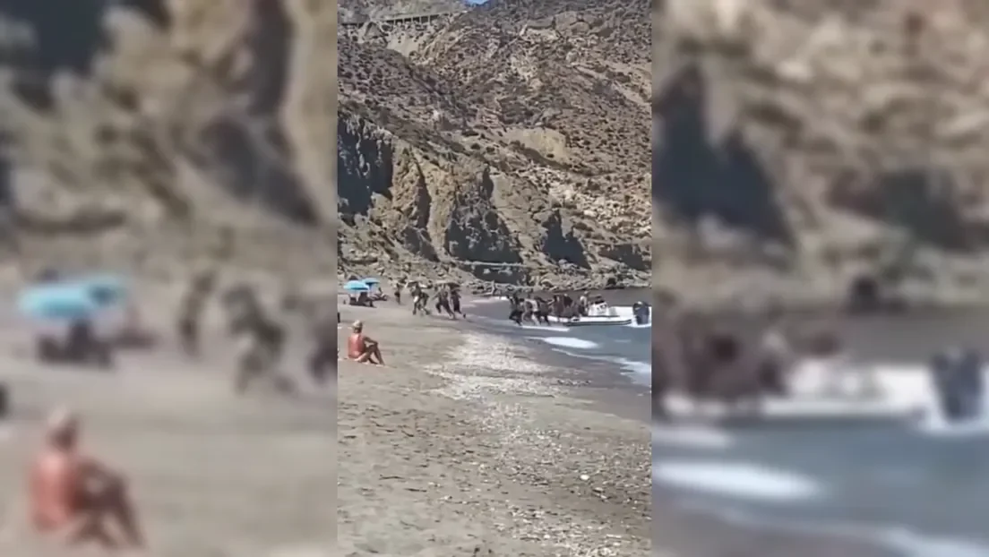 Al menos dos «pateras-taxi» han desembarcado alrededor de 47 inmigrantes en las playas de Almería en las últimas horas