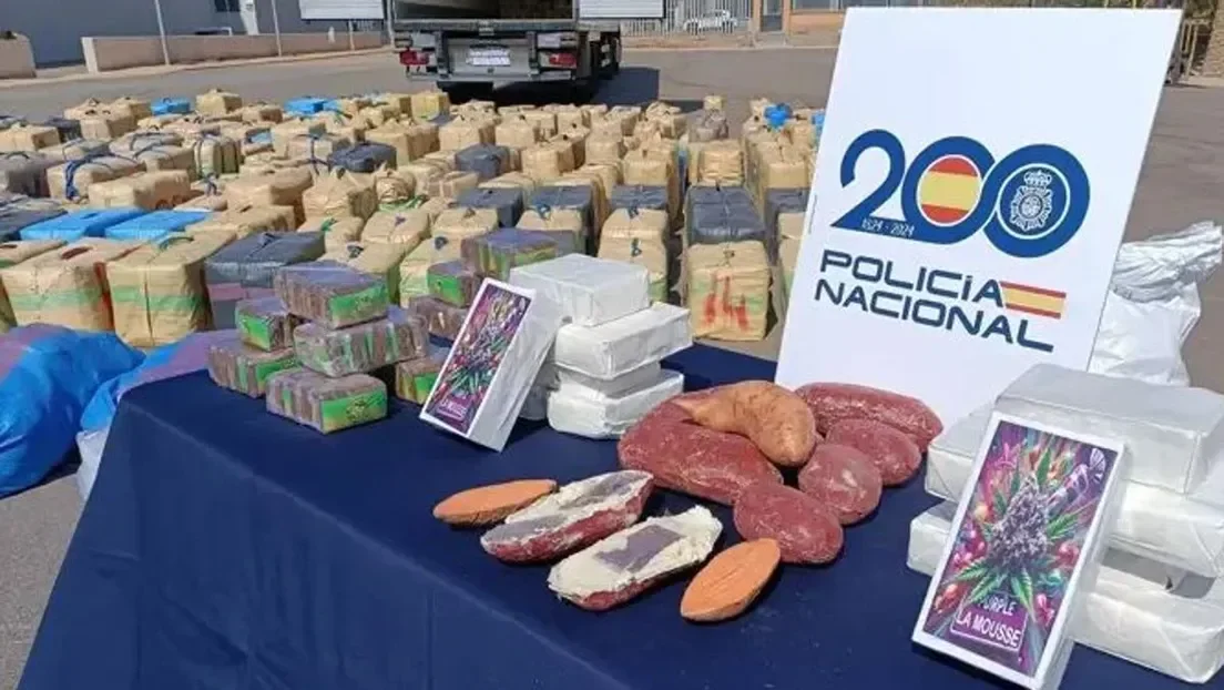 Desmantelada en Almería una red de narcotráfico: ocho detenidos con 15,3 toneladas de hachís en un tráiler desde Marruecos