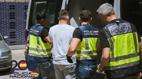 Expulsan de España a 21 sudamericanos peligrosos por agresión sexual, homicidio, robo y tráfico de drogas en Cataluña - julio 2025