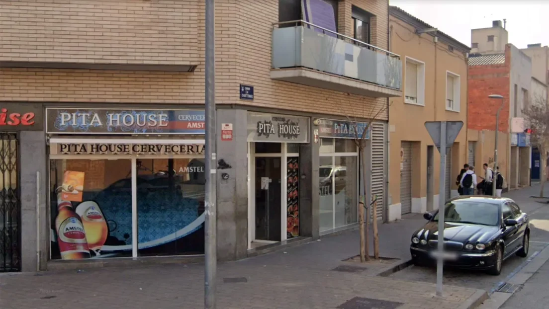 Detenido un argelino por apuñalar de gravedad en el pecho a un marroquí en un kebab de Terrassa (Barcelona)