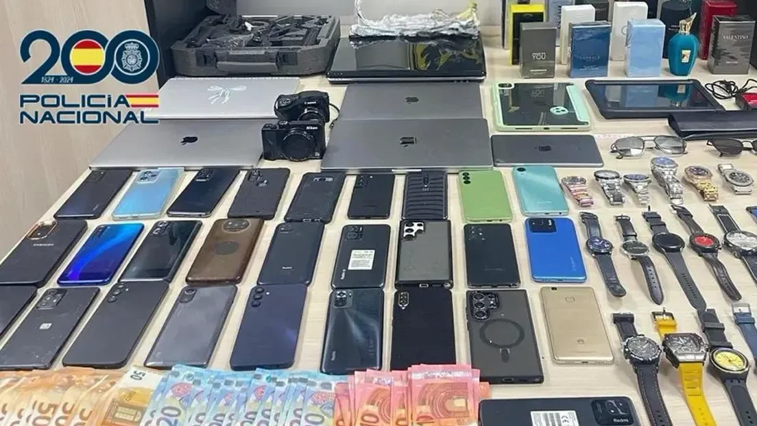 Detenidos tres marroquíes en Madrid con una maleta hasta arriba de objetos robados y 4.000 euros