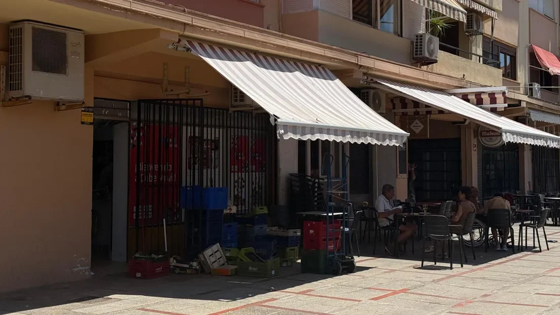 Dependiente de una frutería agredido en Palma de Mallorca por tres marroquíes: «Me amenazaron con cortarme el cuello»