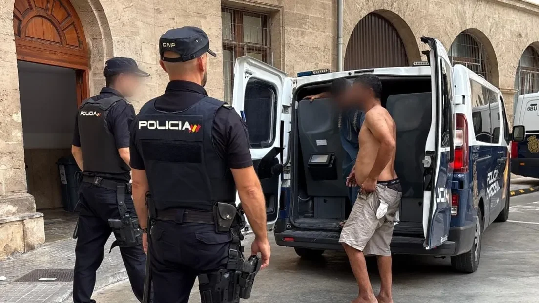 Las amenazas de los marroquíes que fueron detenidos por agredir y robar a un frutero: «Volveremos para matarlo, el barrio es nuestro»